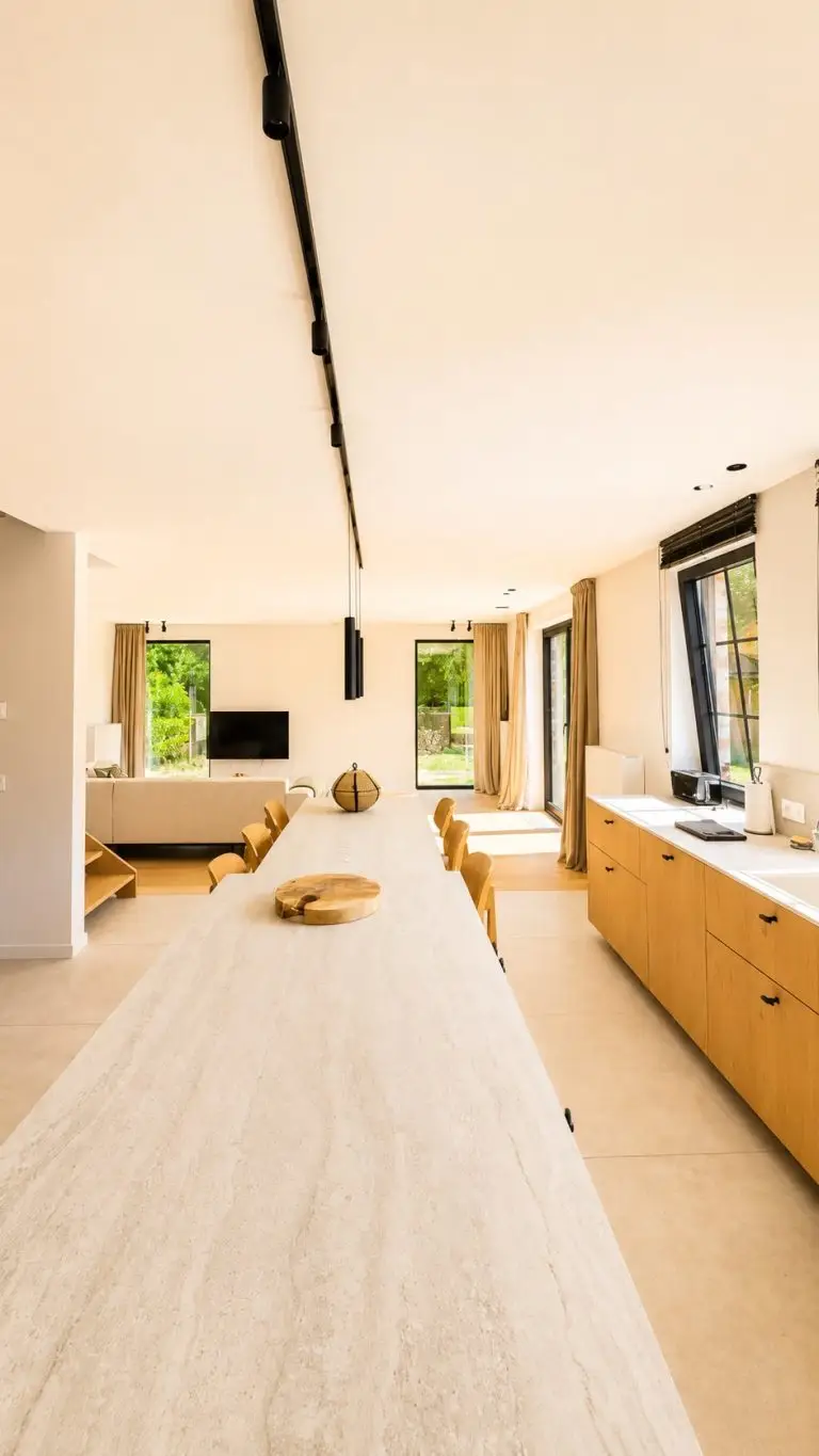 La Tour - Living